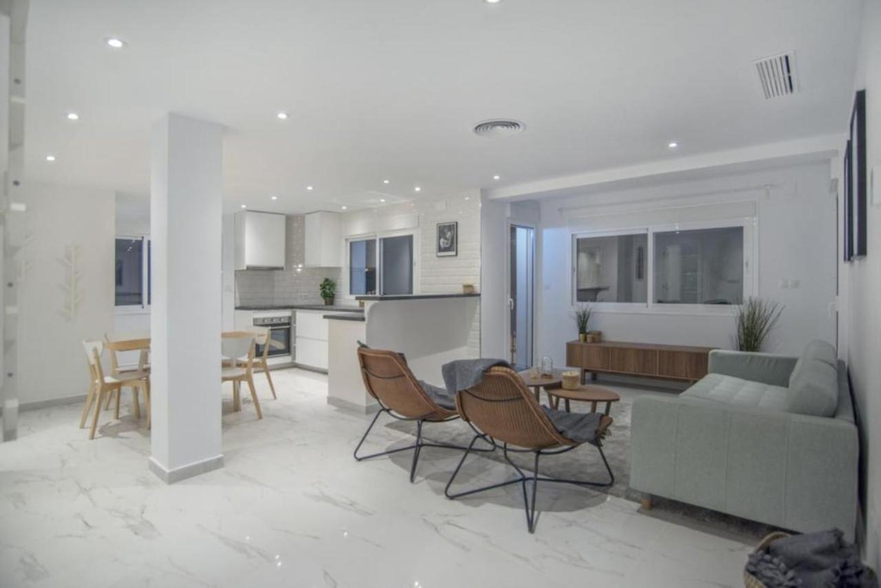 Luxury Apartment ฟูเอนฮิโรลา ภายนอก รูปภาพ
